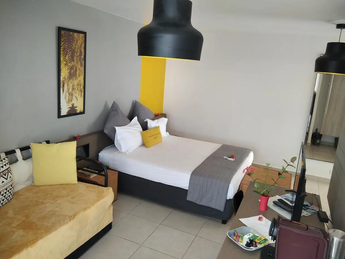 Apartment Studio Avec Grande Piscine, Plage Passion Caraibes Saint-Francois